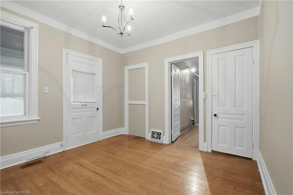 418 Main Street W, Hamilton, ON, L8P 1K6 - 14