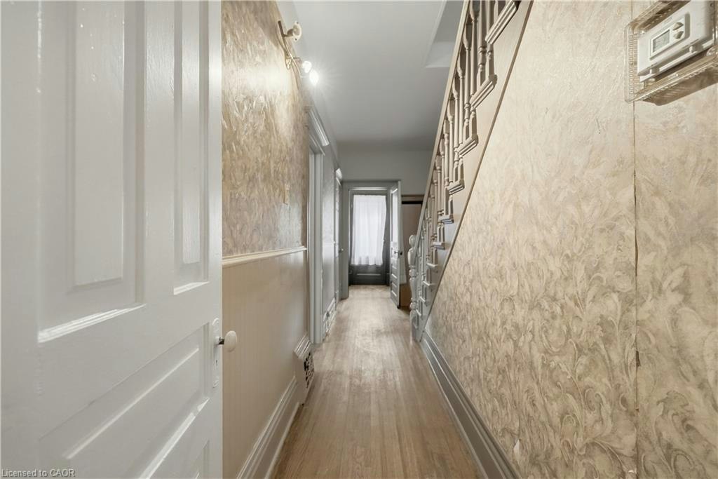 418 Main Street W, Hamilton, ON, L8P 1K6 - 11
