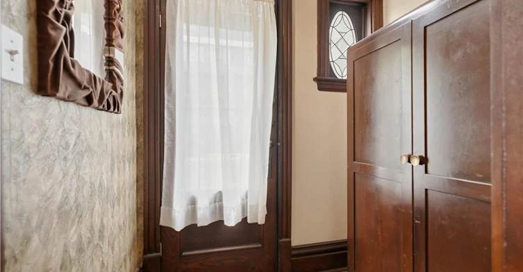 418 Main Street W, Hamilton, ON, L8P 1K6 - 4