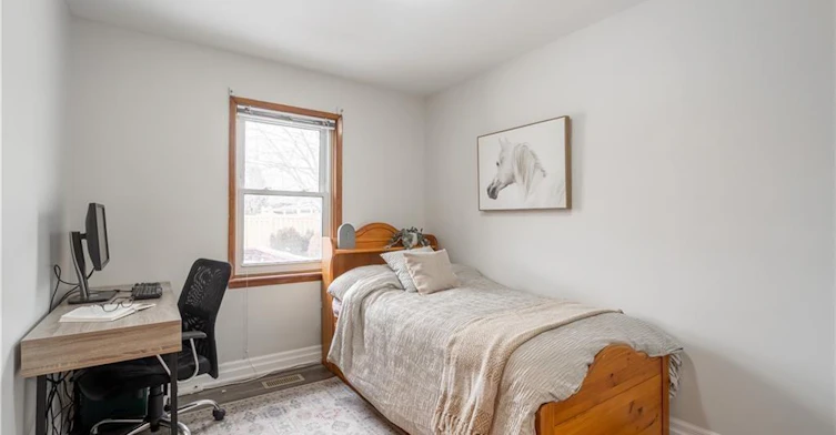 22 Fernwood Crescent, Hamilton, ON, L8T 3L1 - 14