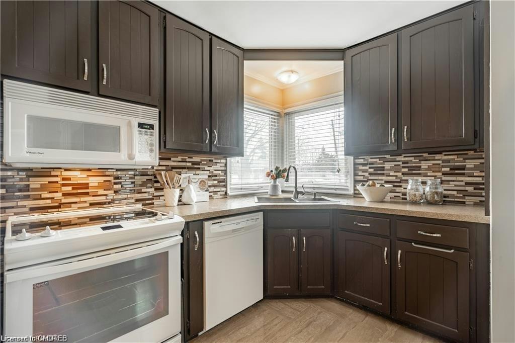 22 Fernwood Crescent, Hamilton, ON, L8T 3L1 - 6