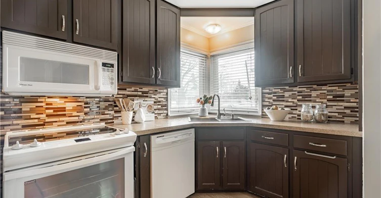 22 Fernwood Crescent, Hamilton, ON, L8T 3L1 - 6