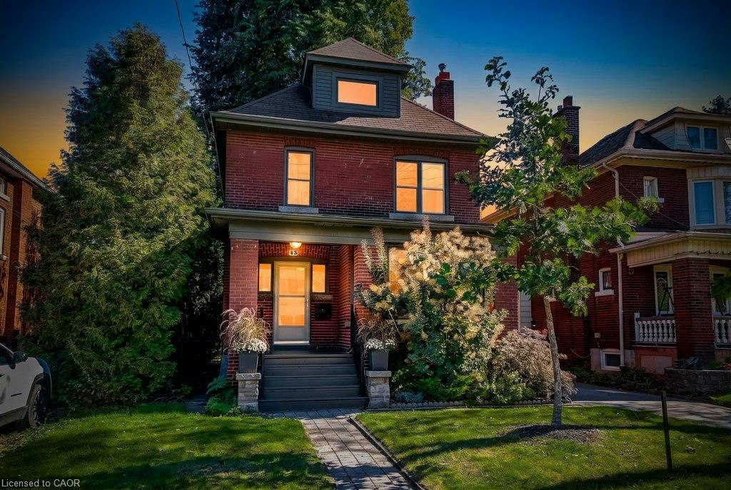 43 Rosslyn Avenue S