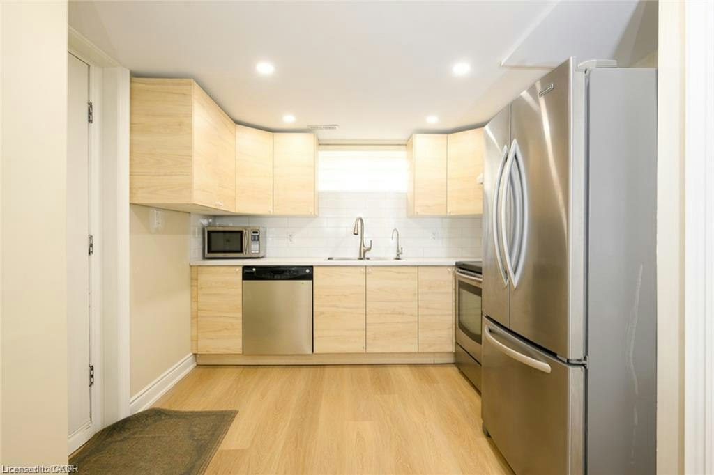 Lower # 2-347 York Road, Burlington, ON, L7R 3X5 - 2