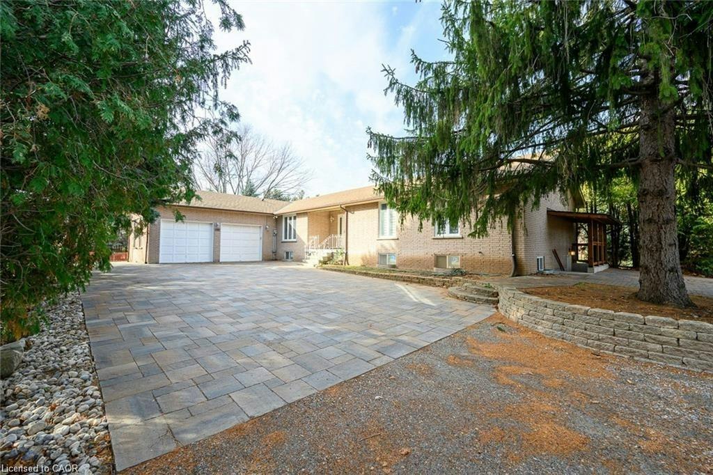 Lower # 2-347 York Road, Burlington, ON, L7R 3X5