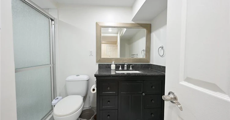 Lower # 2-347 York Road, Burlington, ON, L7R 3X5 - 9