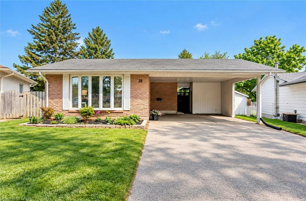 UPPER-38 Jay Court, Kitchener, ON, N2E 1P8