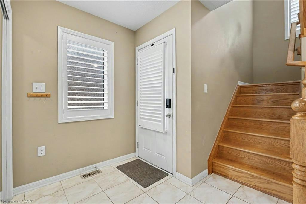 418 Kitty Murray Lane, Hamilton, ON, L9K 0E2 - 4