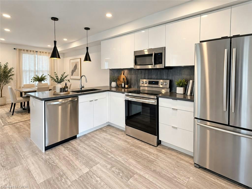 654 Dunsmure Road, Hamilton, ON, L8H 1H7 - 5