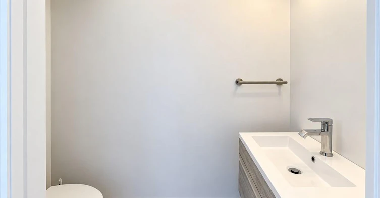 654 Dunsmure Road, Hamilton, ON, L8H 1H7 - 7