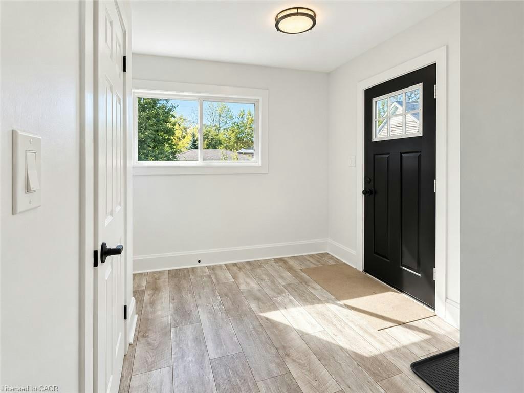 654 Dunsmure Road, Hamilton, ON, L8H 1H7 - 6