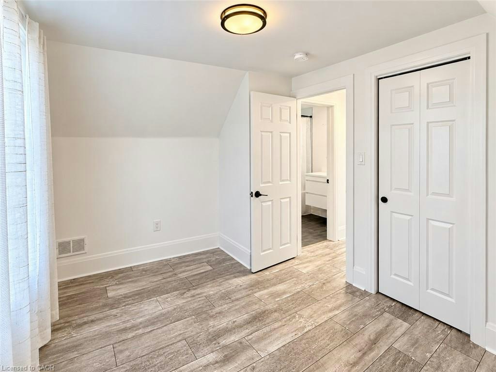 654 Dunsmure Road, Hamilton, ON, L8H 1H7 - 12