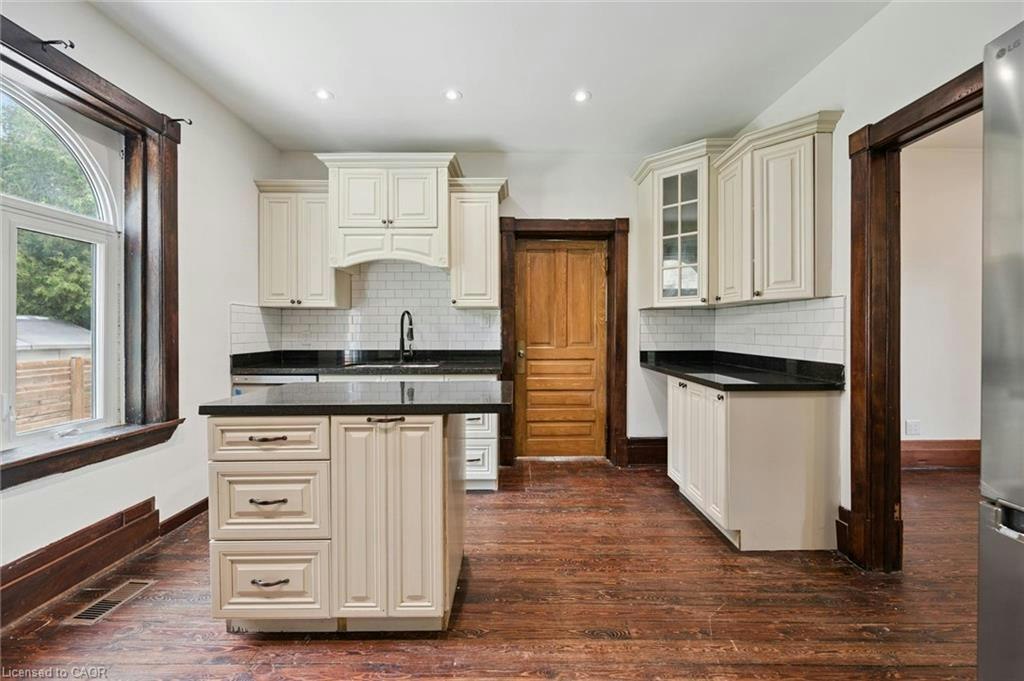 245 Lowther Street S, Cambridge, ON, N3H 1Y6 - 7