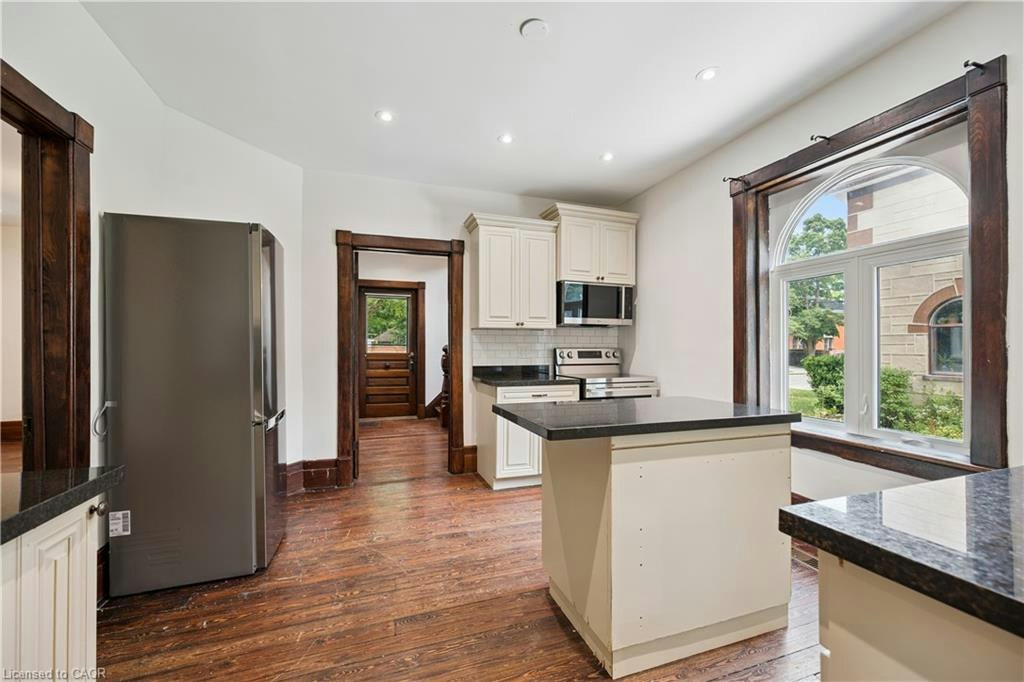 245 Lowther Street S, Cambridge, ON, N3H 1Y6 - 8