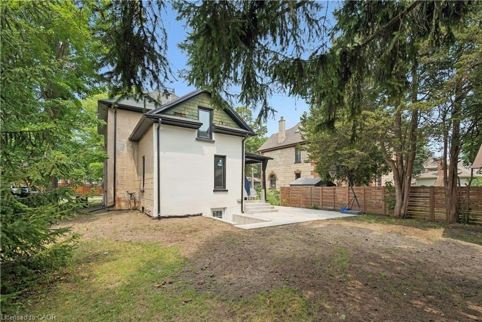 245 Lowther Street S, Cambridge, ON, N3H 1Y6 - 38