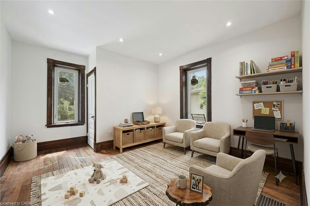245 Lowther Street S, Cambridge, ON, N3H 1Y6 - 14