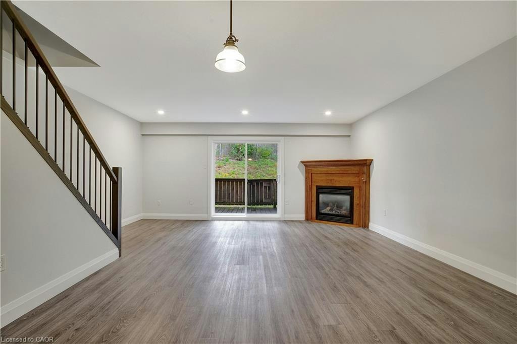 25-162 Jansen Avenue, Kitchener, ON, N2A 2L7 - 3