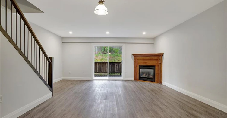 25-162 Jansen Avenue, Kitchener, ON, N2A 2L7 - 3
