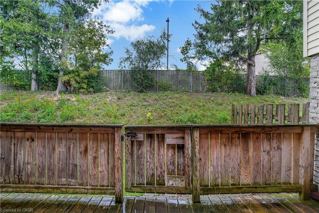 25-162 Jansen Avenue, Kitchener, ON, N2A 2L7 - 22