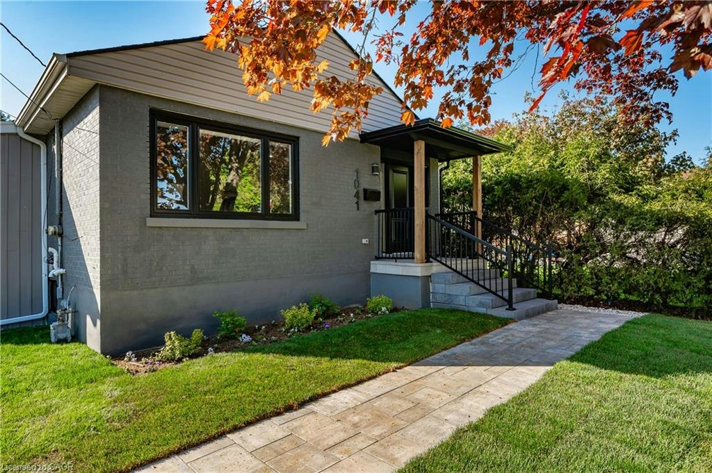1041 Shepherd's Drive, Burlington, ON, L7T 3R4