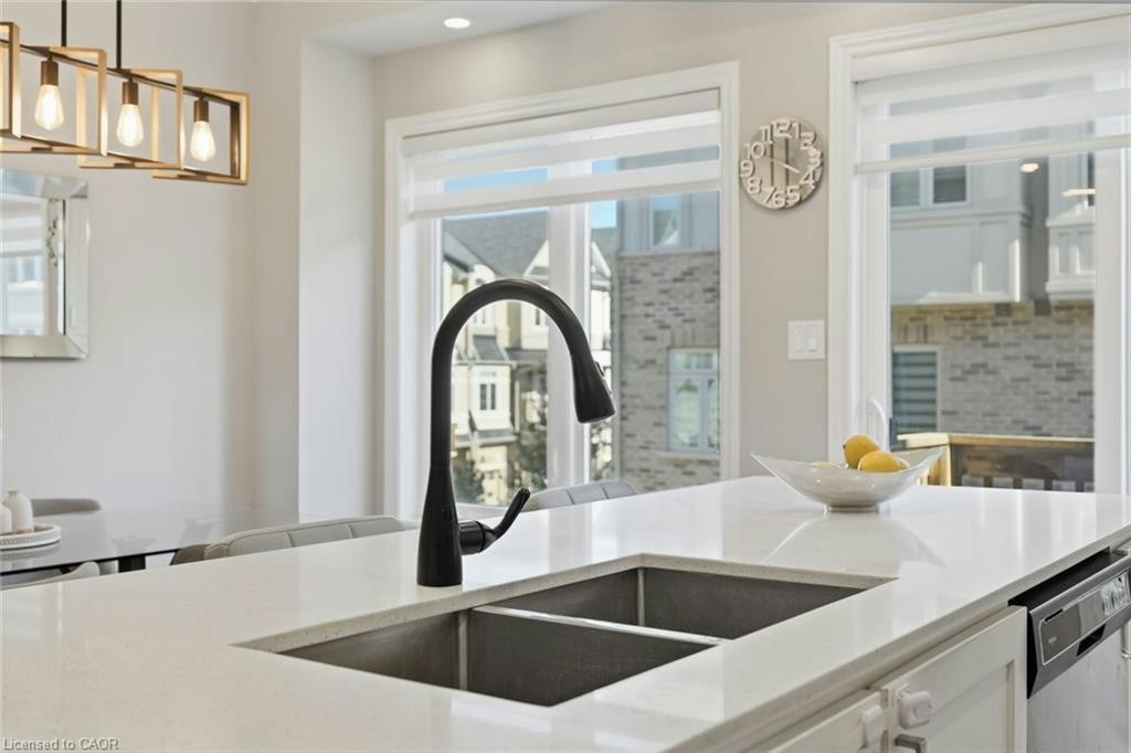 77 Borers Creek Circle, Hamilton, ON, L8B 1W3 - 17