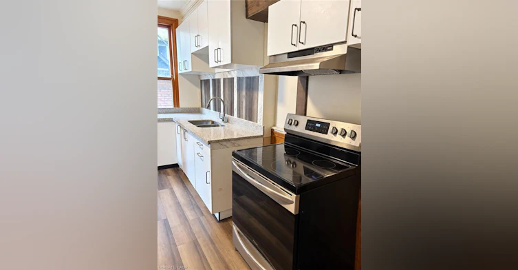 MAIN-4 West Avenue N, Hamilton, ON, L8L 5B8 - 2