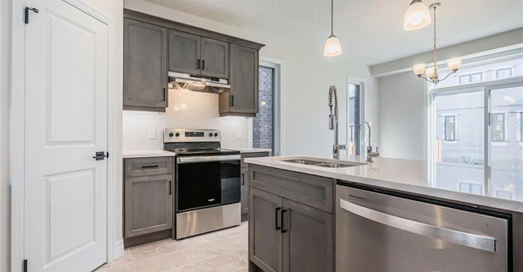 354 Beechdrops Drive, Waterloo, ON, N2V 0E8 - 4