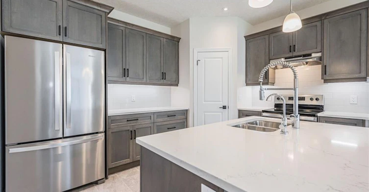 354 Beechdrops Drive, Waterloo, ON, N2V 0E8 - 2