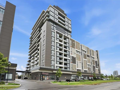 1201-550 North Service Road - 3