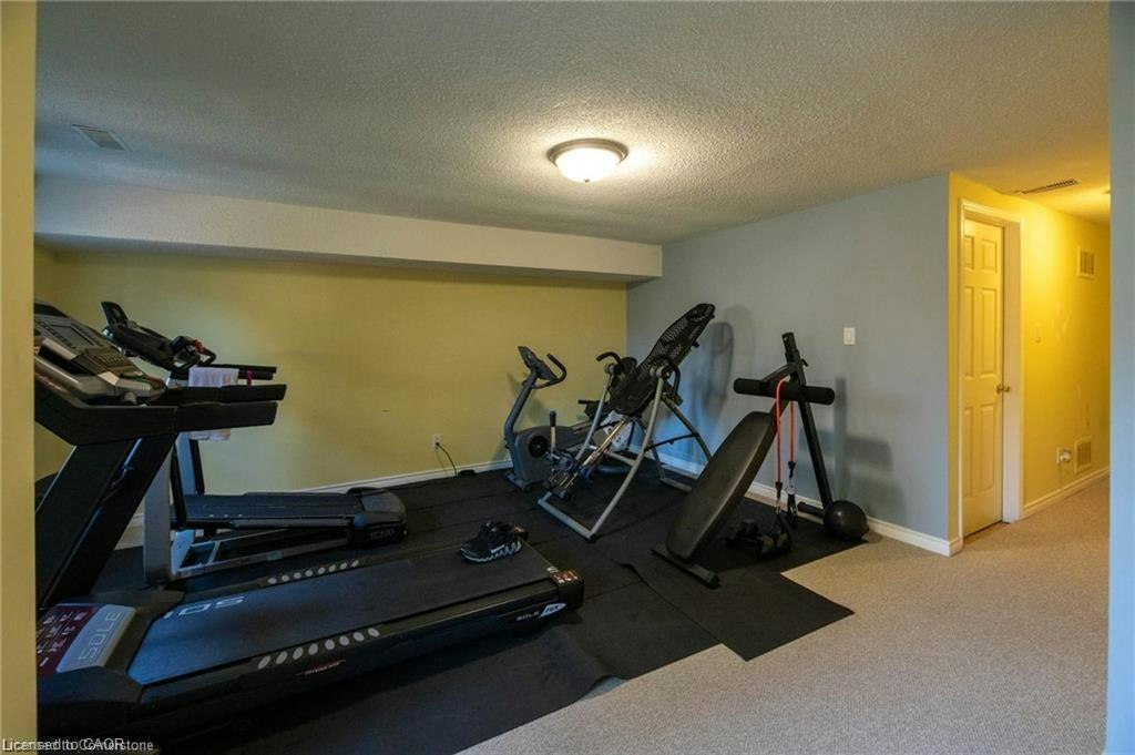 15-26 Moss Boulevard, Hamilton, ON, L9H 6W7 - 16