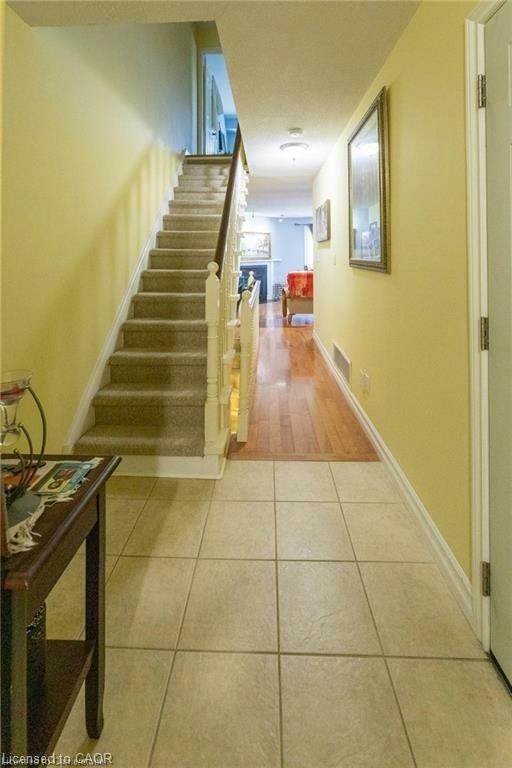 15-26 Moss Boulevard, Hamilton, ON, L9H 6W7 - 2