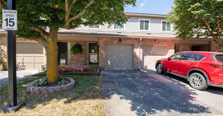 15-26 Moss Boulevard, Hamilton, ON, L9H 6W7