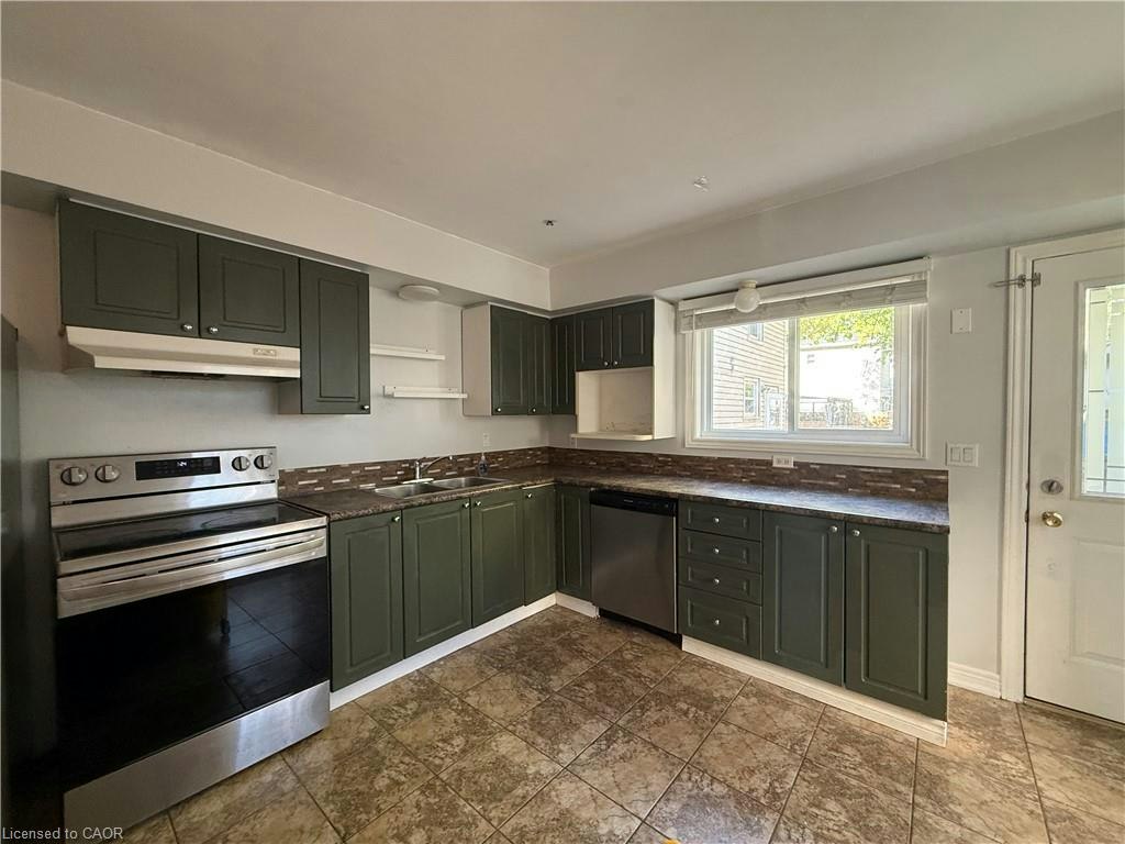 1087 Cannon Street E, Hamilton, ON, L8L 2J3 4