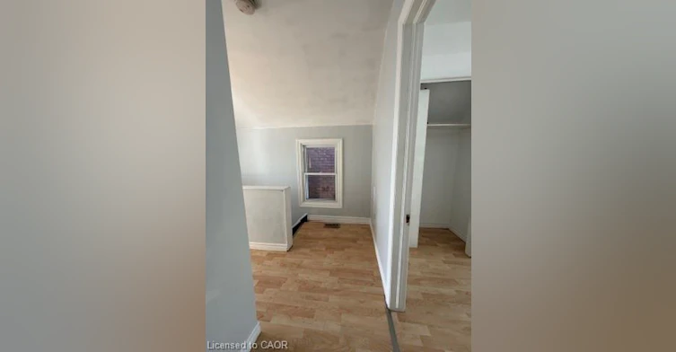 1087 Cannon Street E, Hamilton, ON, L8L 2J3 - 11