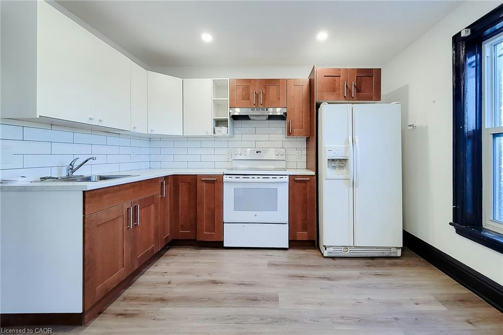 2-108 Kensington Avenue N, Hamilton, ON, L8L 7N2 - 9