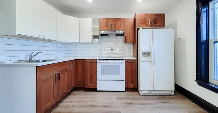 2-108 Kensington Avenue N, Hamilton, ON, L8L 7N2 - 9