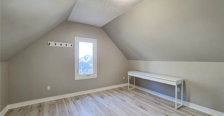 2-108 Kensington Avenue N, Hamilton, ON, L8L 7N2 - 24