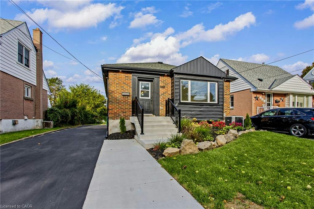 Upper-156 East 36th Street, Hamilton, ON, L8V 3Z4 1