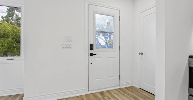 Upper-156 East 36th Street, Hamilton, ON, L8V 3Z4 - 3
