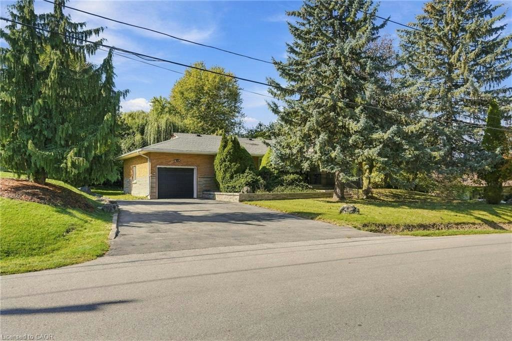 904 Montgomery Drive, Hamilton, ON, L9G 3H9
