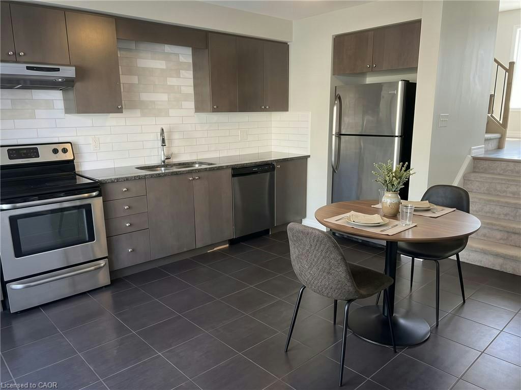48-12 Poplar Drive, Cambridge, ON, N3C 3X2 - 3
