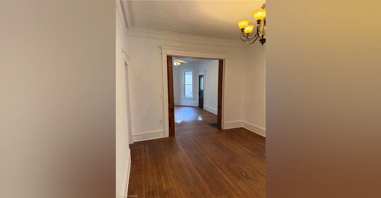 MAIN-73 Sherman Avenue S, Hamilton, ON, L8M 2P8 - 34