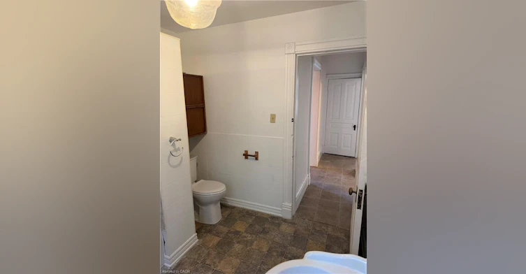MAIN-73 Sherman Avenue S, Hamilton, ON, L8M 2P8 - 31