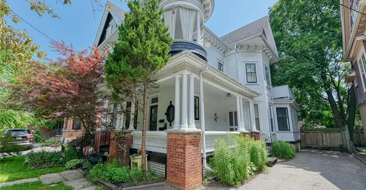 MAIN-73 Sherman Avenue S, Hamilton, ON, L8M 2P8