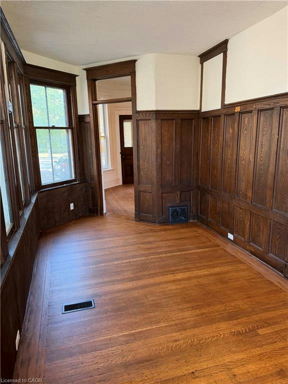 MAIN-73 Sherman Avenue S, Hamilton, ON, L8M 2P8 - 18