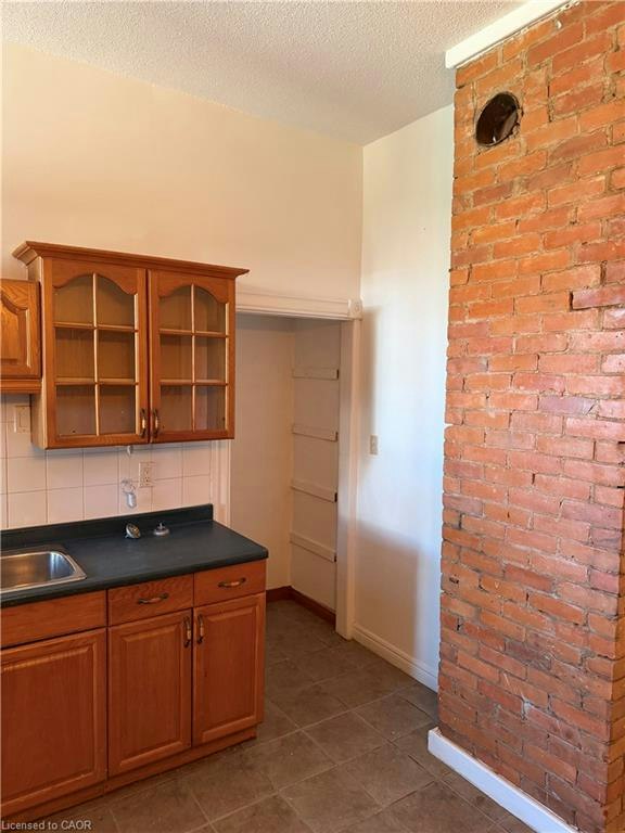 MAIN-73 Sherman Avenue S, Hamilton, ON, L8M 2P8 - 27