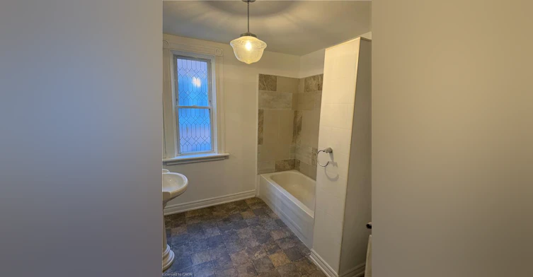 MAIN-73 Sherman Avenue S, Hamilton, ON, L8M 2P8 - 30