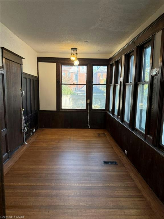 MAIN-73 Sherman Avenue S, Hamilton, ON, L8M 2P8 - 15