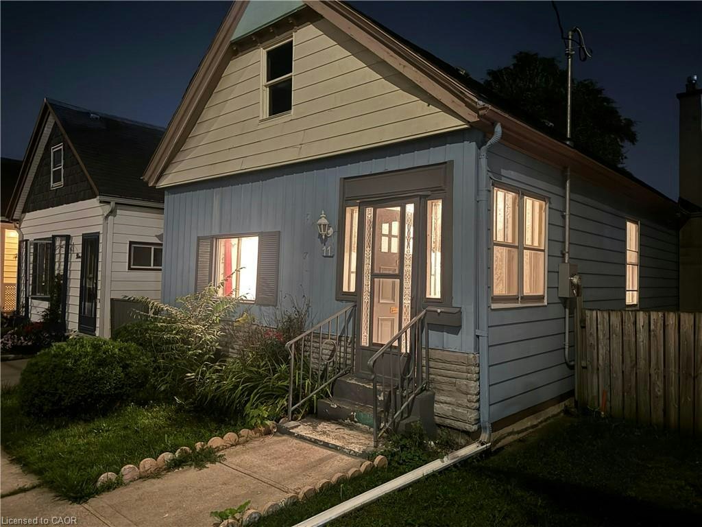 11 Rathmine Street, London, ON, N5Z 1Z2