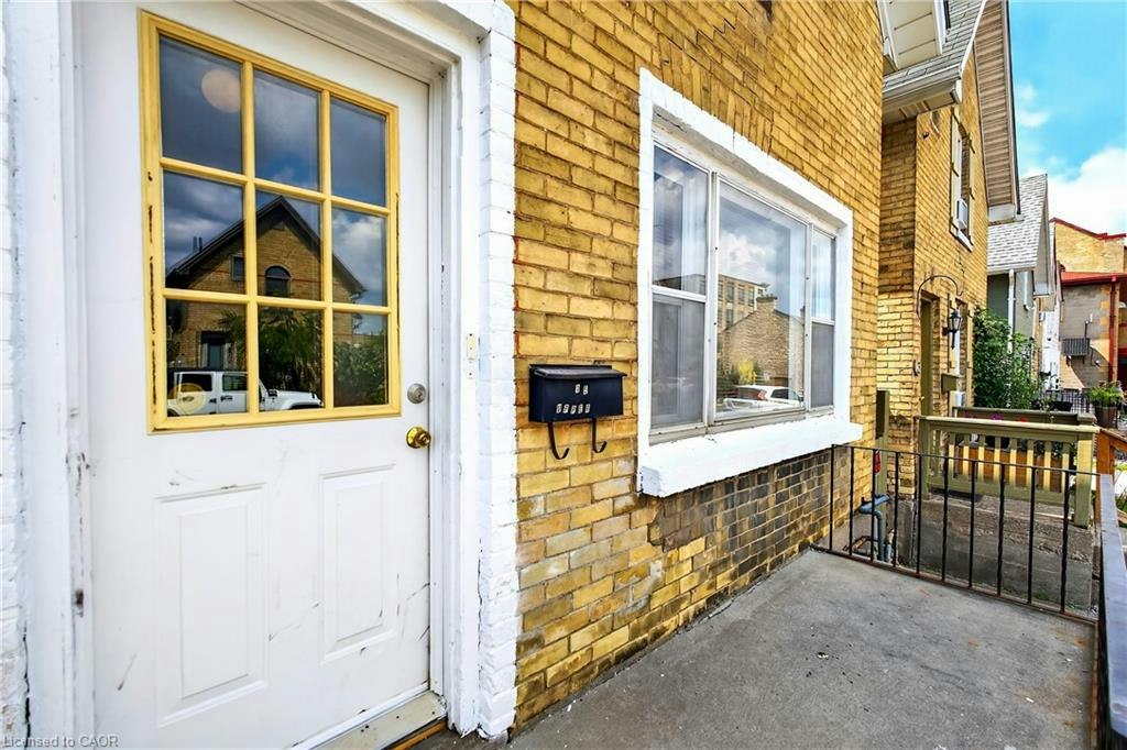 Upper-15 Warnock Street, Cambridge, ON, N1R 2A7 - 3